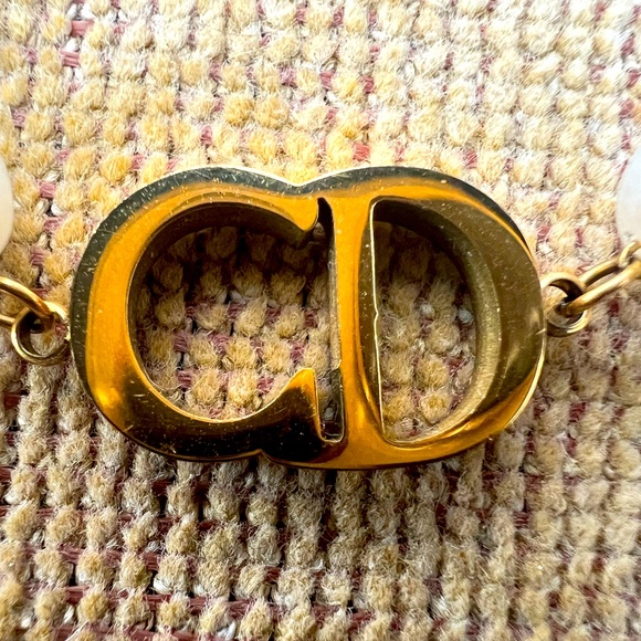 ‼️SOLD‼️ Beautiful necklace - Picture 2 of 5